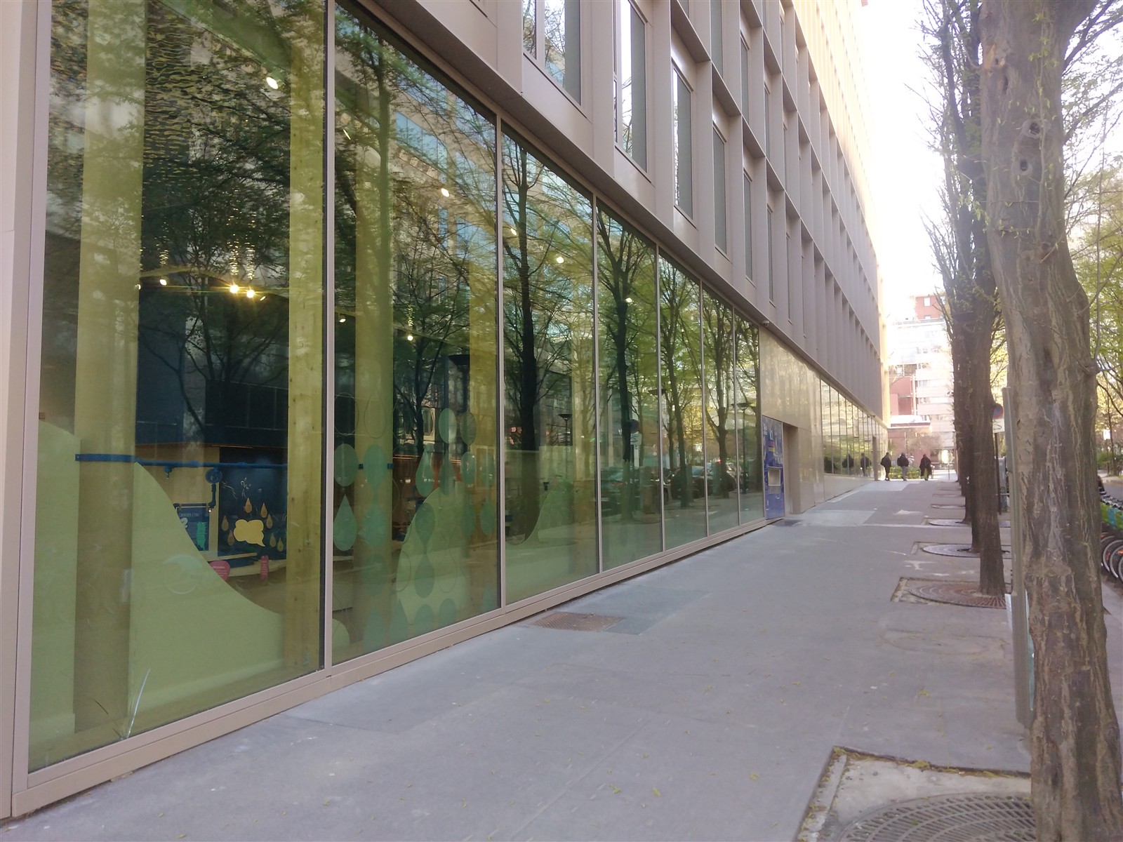 Façade vitrée à ossature bois, Eau de Paris